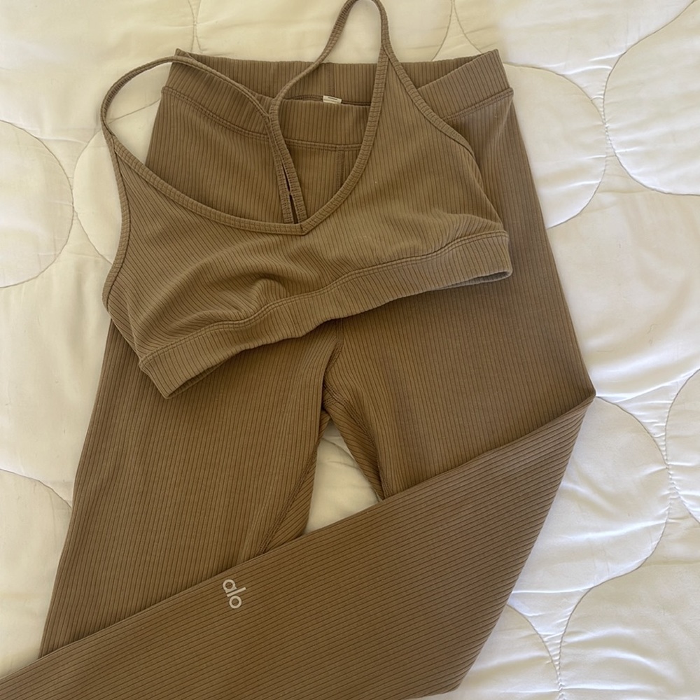 Alo Yoga Ribbed Set